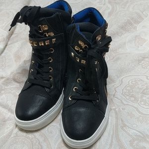 Black wedge sneakers with rhinestones